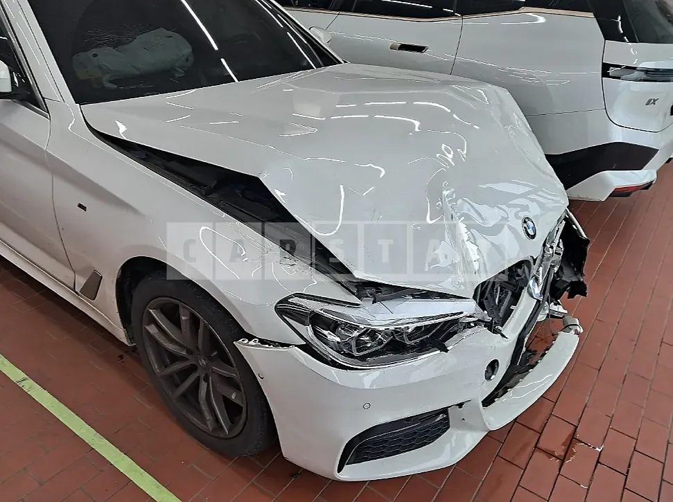 Photo 2 of 6: 2018 BMW 530i, VIN WBAJD3107JWC14264 — Korean insurance auction