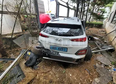 Photo 1 of 28: 2020 Hyundai Kona Electric, VIN KMHK381GFLU096627 — Korean insurance auction