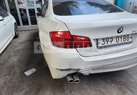Photo 2 of 11: 2016 BMW 528i — Korean insurance auction