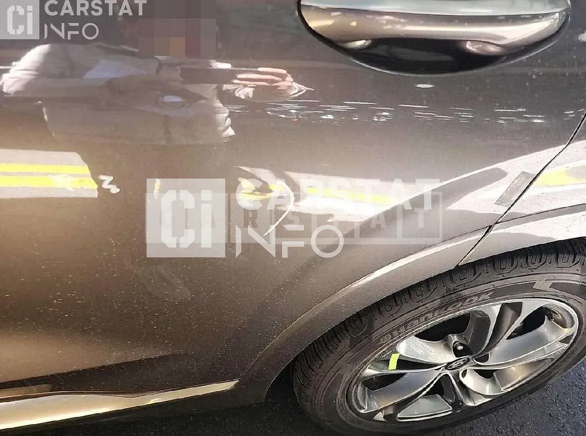 Photo 2 of 9: 2019 Hyundai Santa Fe, VIN KMHS381CDKU155389 — Korean insurance auction