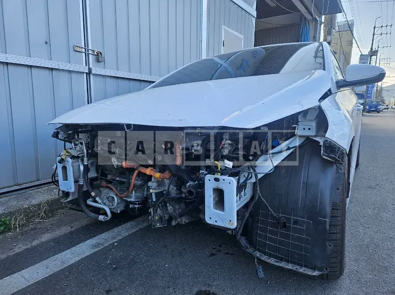 Photo 2 of 7: 2018 Hyundai IONIQ Hybrid — Korean insurance auction