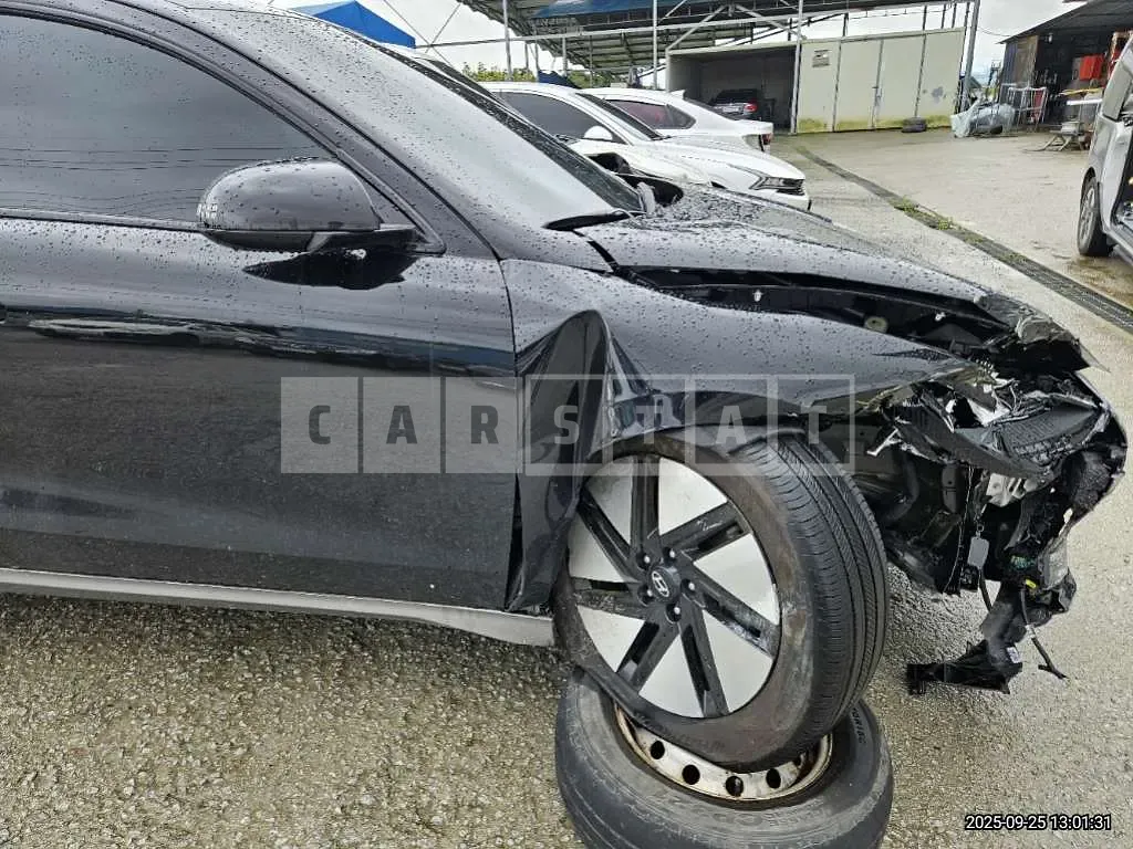 Photo 2 of 19: 2025 Hyundai IONIQ 6 Long Range — Korean insurance auction