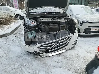 Photo 1 of 8: 2015 Hyundai Tucson, VIN KMHJU81VBFU069626 — Korean insurance auction