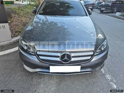 Photo 1 of 11: 2017 Mercedes-Benz E300 4Matic, VIN WDDZF4KB0HA283927 — Korean insurance auction