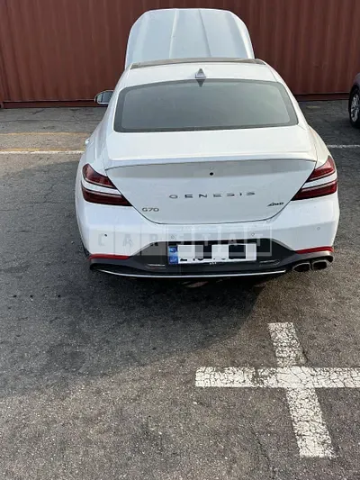 Photo 1 of 10: 2021 Genesis G70 2.0T 4WD, VIN KMTG341ADMU081616 — Korean insurance auction