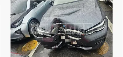 Photo 1 of 35: 2020 BMW 320d — Korean insurance auction