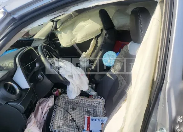Photo 2 of 7: 2018 Toyota RAV4 Hybrid, VIN JTMDJREV5JD182814 — Korean insurance auction