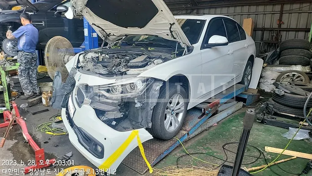 Photo 2 of 10: 2016 BMW 320d, VIN WBA8D1100GK775986 — Korean insurance auction