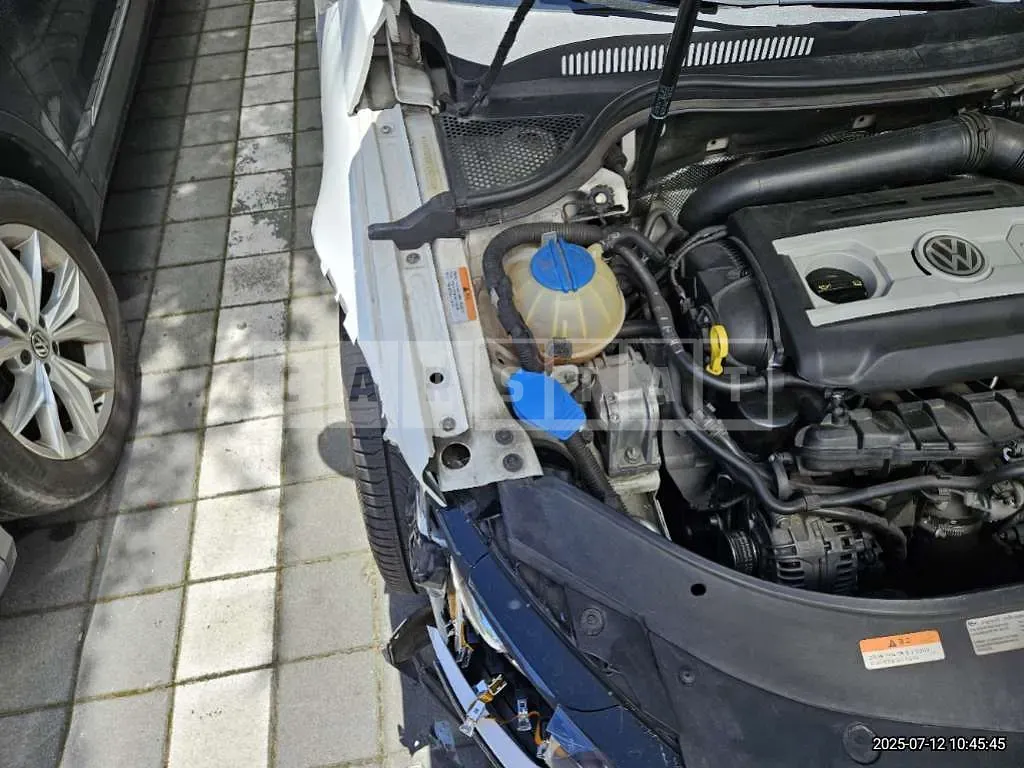 Photo 2 of 12: 2015 Volkswagen CC 2.0 TSI — Korean insurance auction