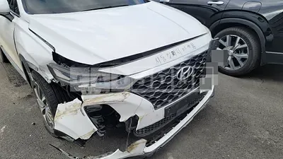 Photo 1 of 5: 2019 Hyundai Santa Fe 2.2, VIN KMHS281CBLU256464 — Korean insurance auction