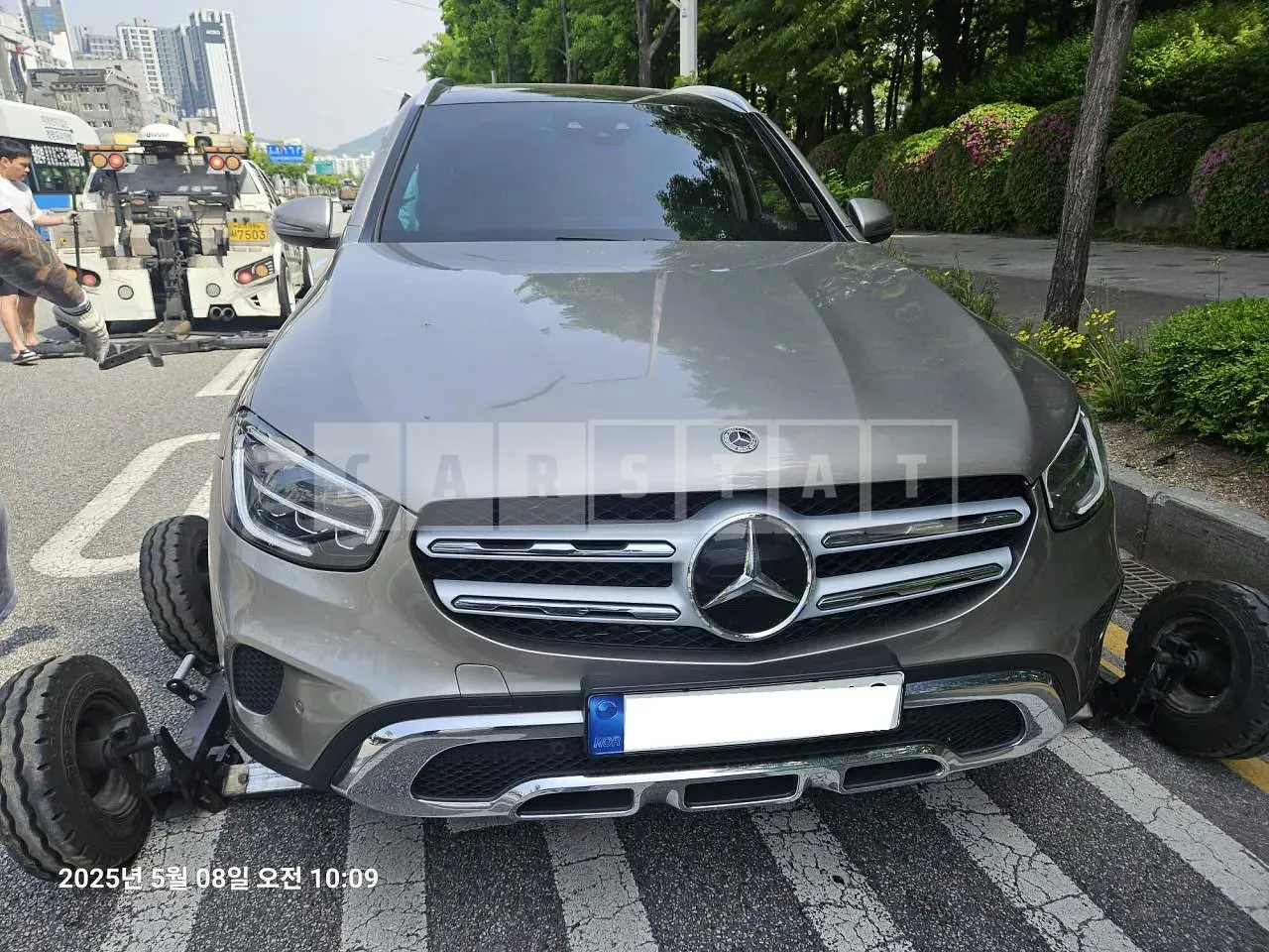 Photo 2 of 13: 2021 Mercedes-Benz GLC 300e, VIN W1N0G5DB2MF875600 — Korean insurance auction