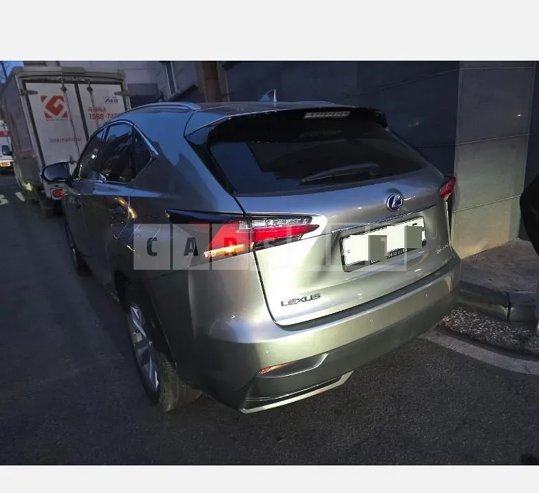 Photo 2 of 7: 2016 Lexus NX300h — Korean insurance auction