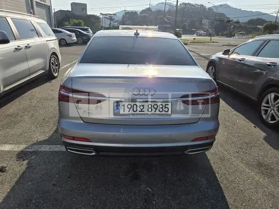 Photo 2 of 40: 2022 Audi A6 45 TFSI quattro, VIN WAUZZZF20NN049622 — Korean insurance auction