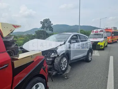 Photo 1 of 2: 2015 Hyundai Tucson TL 1.7, VIN KMHJ3815GGU009986 — Korean insurance auction