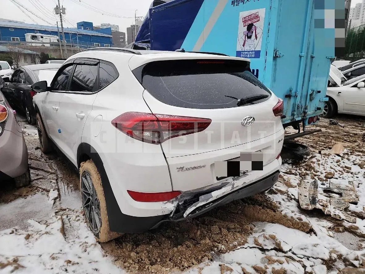 Photo 2 of 14: 2016 Hyundai Tucson TL — Korean insurance auction