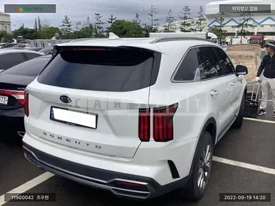 Photo 1 of 5: 2020 Kia Sorento, VIN KNARH81BGMA047834 — Korean insurance auction