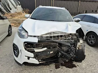 Photo 1 of 17: 2018 Kia Sportage, VIN KNAPM813BJK453290 — Korean insurance auction