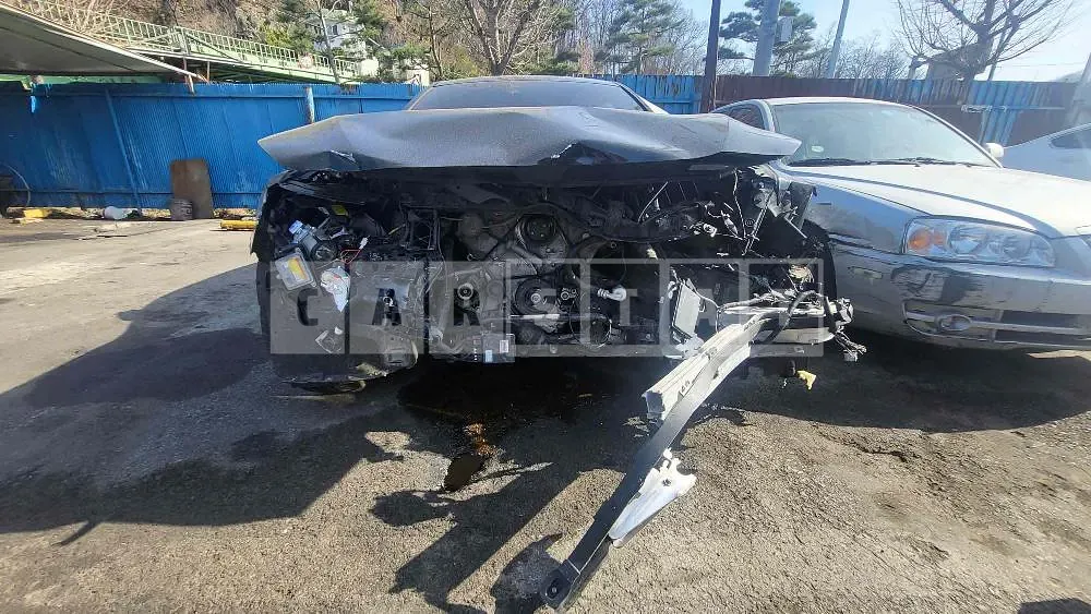 Photo 2 of 22: 2018 Hyundai Genesis /G80, VIN KMHGM41DDJU277451 — Korean insurance auction