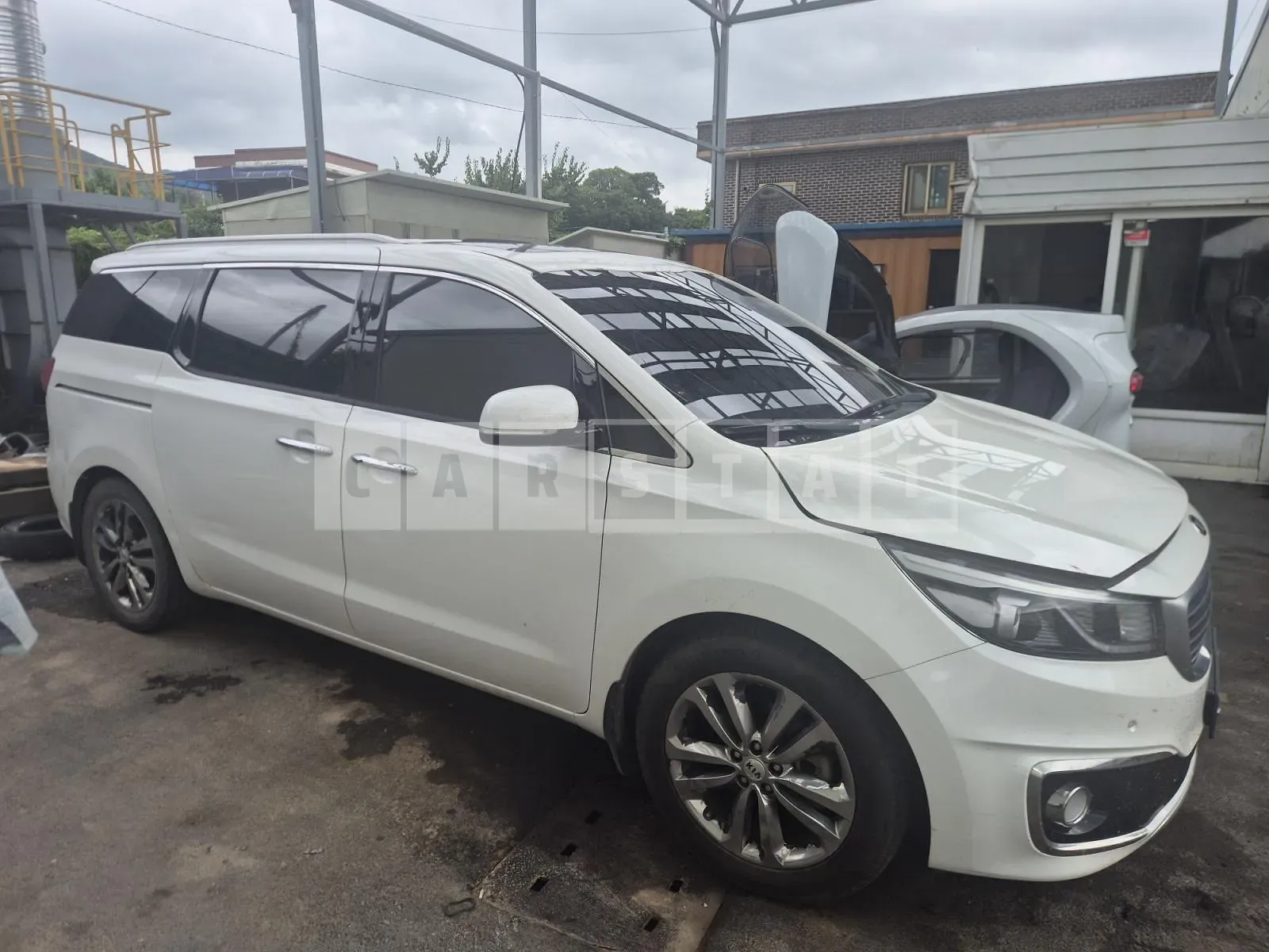 Photo 2 of 4: 2016 Kia All New Carnival 9-Seater Diesel Noblesse, VIN KNAME81ABHS263927 — Korean insurance auction