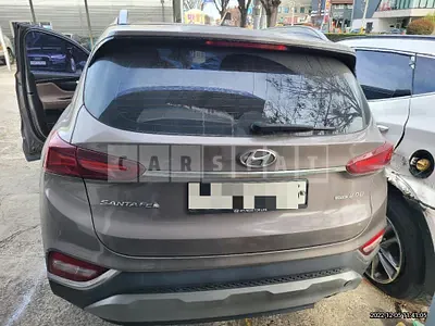 Photo 1 of 15: 2018 Hyundai Santa Fe 2.0 (4WD) — Korean insurance auction