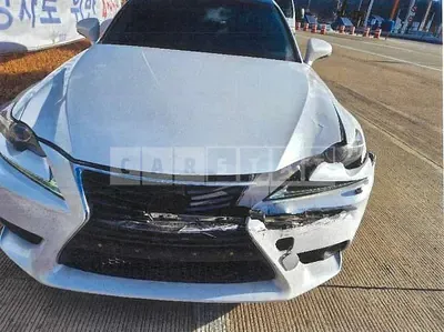 Photo 1 of 3: 2016 Lexus IS200T — Korean insurance auction