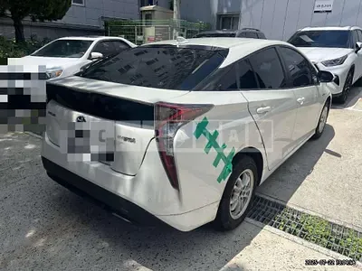 Photo 1 of 46: 2017 Toyota Prius — Korean insurance auction
