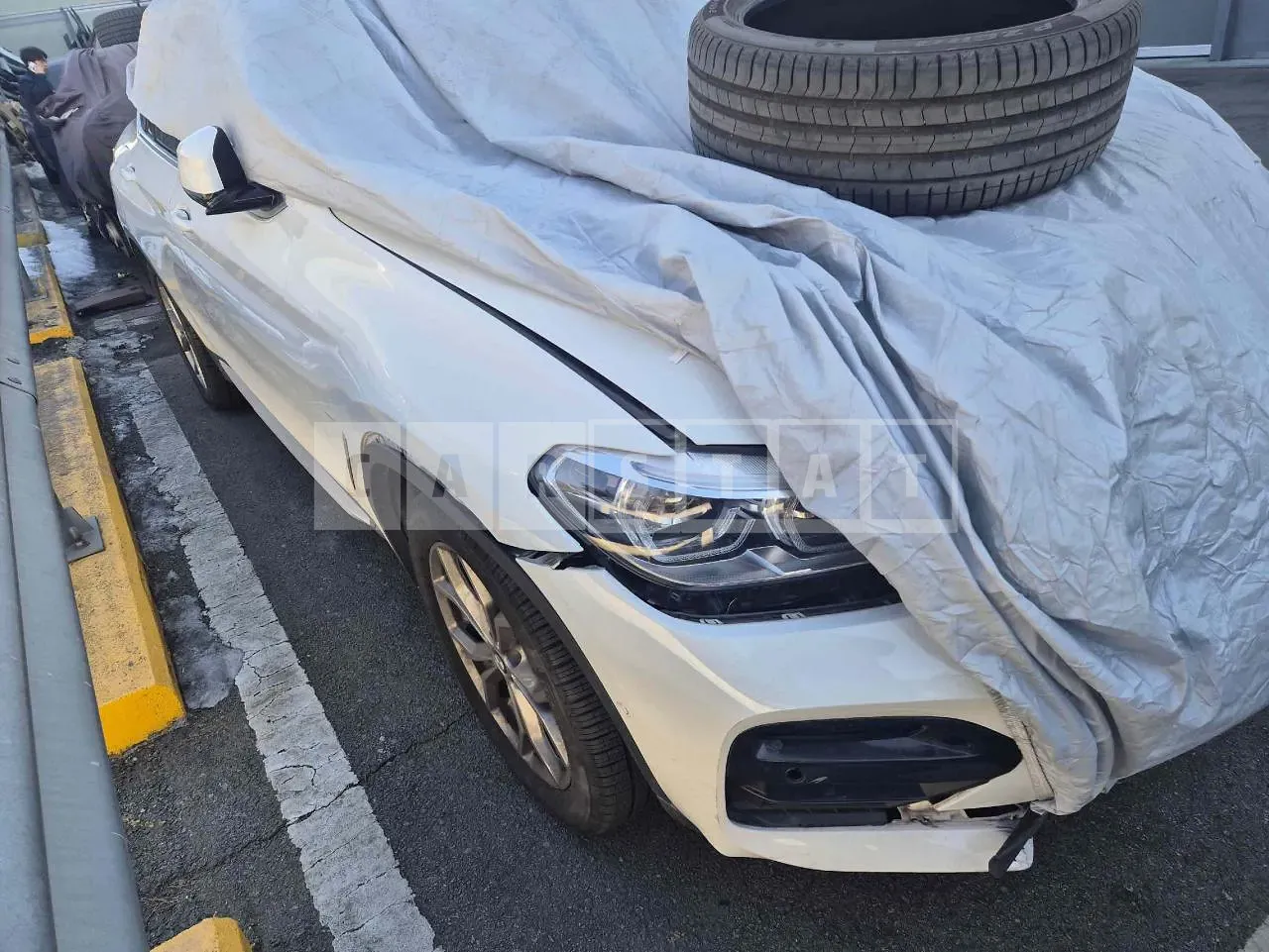 Photo 2 of 34: 2020 BMW X4 xDrive20d Xline, VIN WBAVJ9103L9C29004 — Korean insurance auction