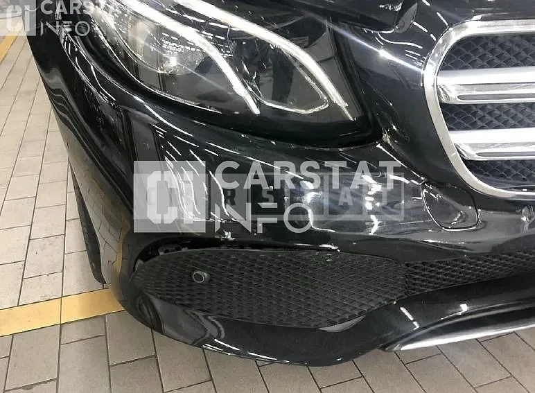 Photo 2 of 22: 2019 Mercedes-Benz E300, VIN WDDZF4JB9KA686670 — Korean insurance auction