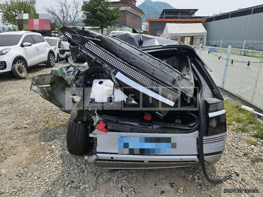 Photo 2 of 25: 2022 Hyundai IONIQ 5 Long Range AWD Electric Car — Korean insurance auction