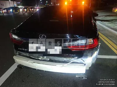 Photo 1 of 16: 2016 Lexus ES350 — Korean insurance auction