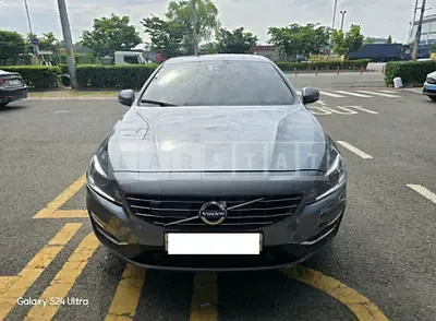 Photo 1 of 30: 2018 Volvo S60 T5 — Korean insurance auction