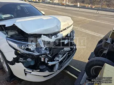 Photo 1 of 10: 2018 Kia K5, VIN KNAGU416BJA219206 — Korean insurance auction