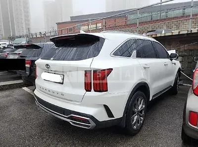 Photo 1 of 11: 2021 Kia Sorento, VIN KNARK81BHMA005668 — Korean insurance auction