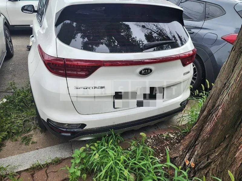 Photo 2 of 29: 2018 Kia Sportage 1.6, VIN KNAPL812GKK565456 — Korean insurance auction