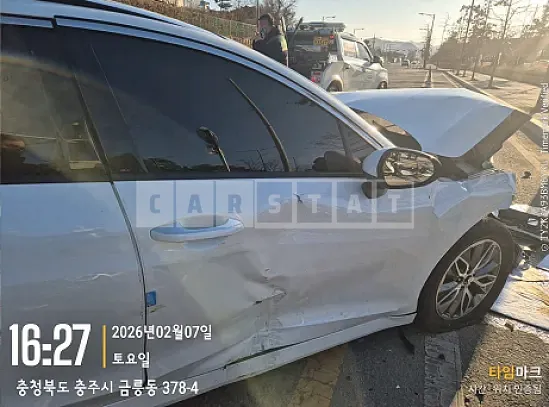 Photo 2 of 8: 2021 Kia K5, VIN KNAG341JBMA012892 — Korean insurance auction