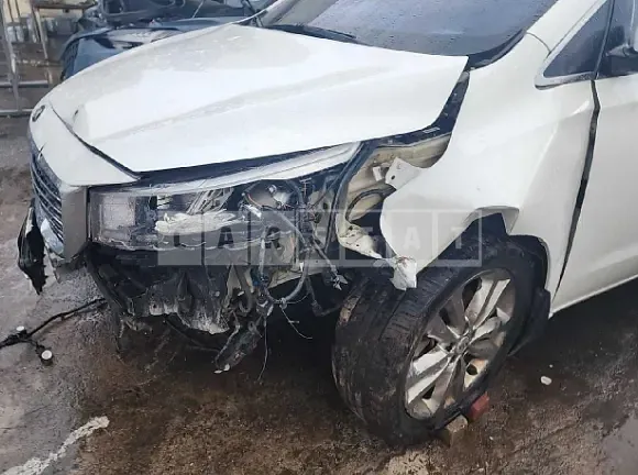 Photo 2 of 21: 2016 Kia Carnival Limousine, VIN KNAME81ABGS112946 — Korean insurance auction