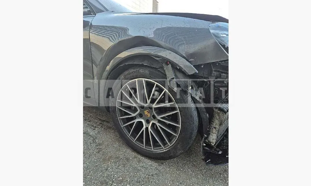 Photo 2 of 5: 2022 Porsche Cayenne Coupe — Korean insurance auction