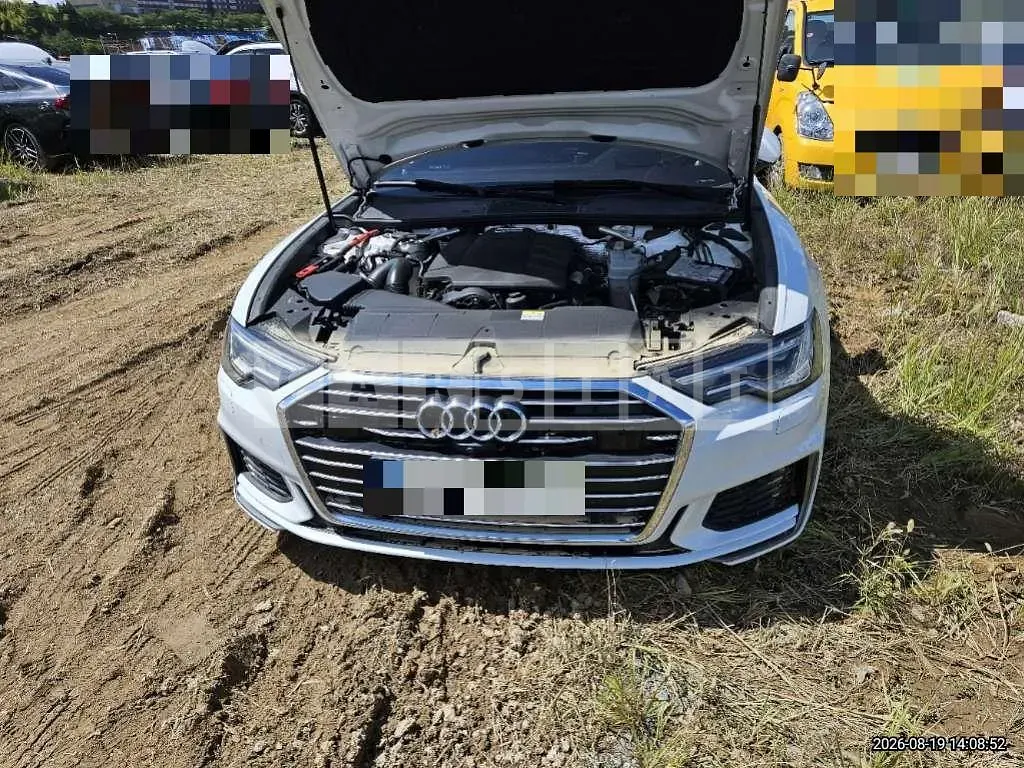 Photo 2 of 10: 2021 Audi A6 45 TFSI — Korean insurance auction