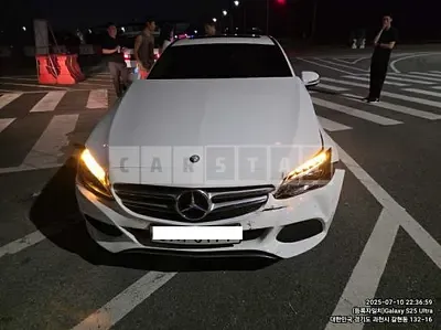 Photo 1 of 5: 2017 Mercedes-Benz C 220d — Korean insurance auction