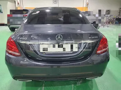 Photo 1 of 17: 2015 Mercedes-Benz C250 BlueTec 4Matic, VIN WDDWF0KB6FF130609 — Korean insurance auction