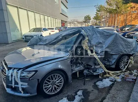 Photo 2 of 11: 2018 Audi A6 40 TFSI, VIN WAUZZZ4G7JN135129 — Korean insurance auction