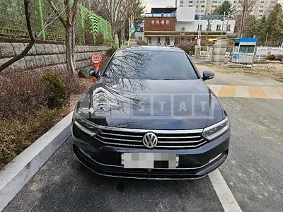 Photo 1 of 34: 2018 Volkswagen Passat GT 2.0 TDI, VIN WVWZZZ3CZJE128514 — Korean insurance auction