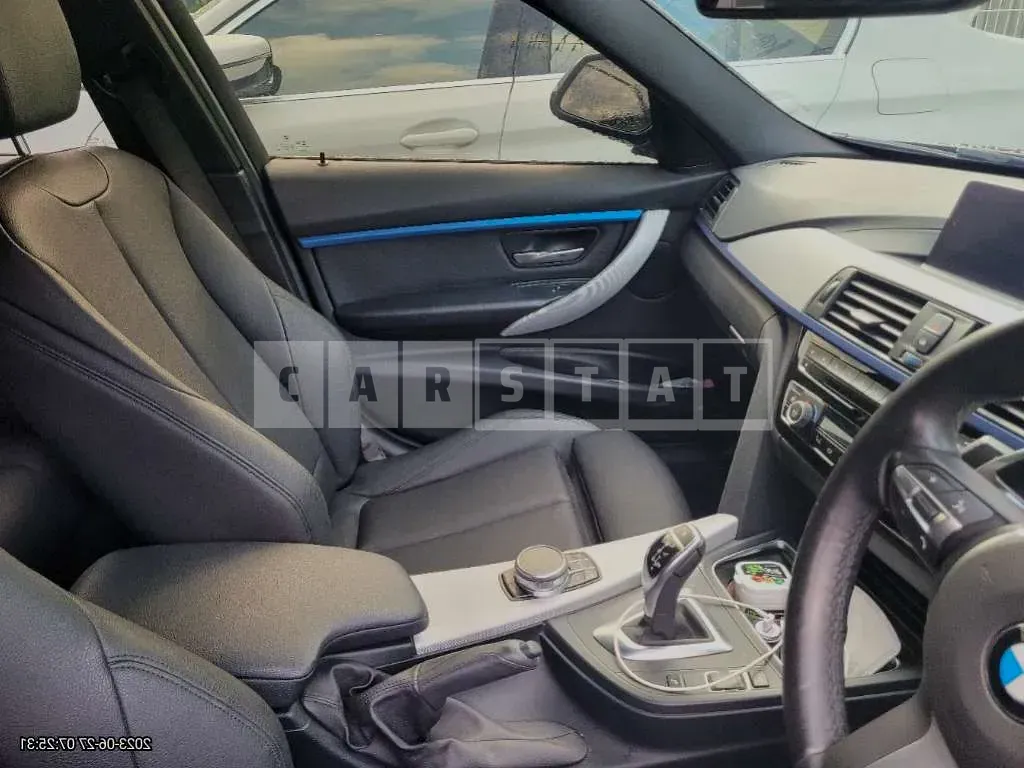 Photo 2 of 9: 2018 BMW 320i, VIN WBA8A9109JAE91599 — Korean insurance auction