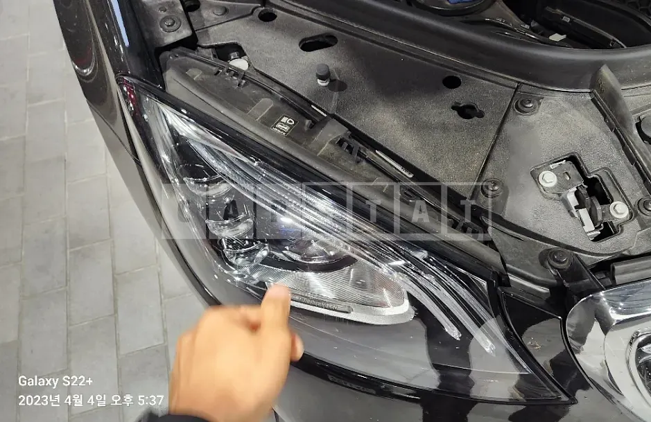 Photo 2 of 41: 2020 Mercedes-Benz S560 4Matic, VIN W1KUG8GB5LA554836 — Korean insurance auction