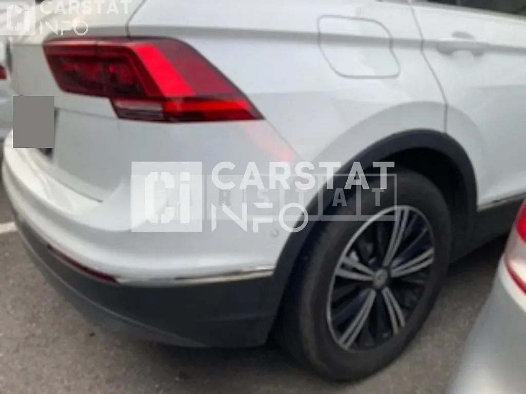 Photo 2 of 18: 2020 Volkswagen Tiguan 2.0 TDI, VIN WVGZZZ5NZLW907575 — Korean insurance auction