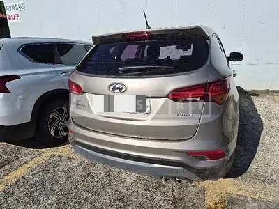 Photo 1 of 6: 2015 Hyundai Santa Fe DM — Korean insurance auction