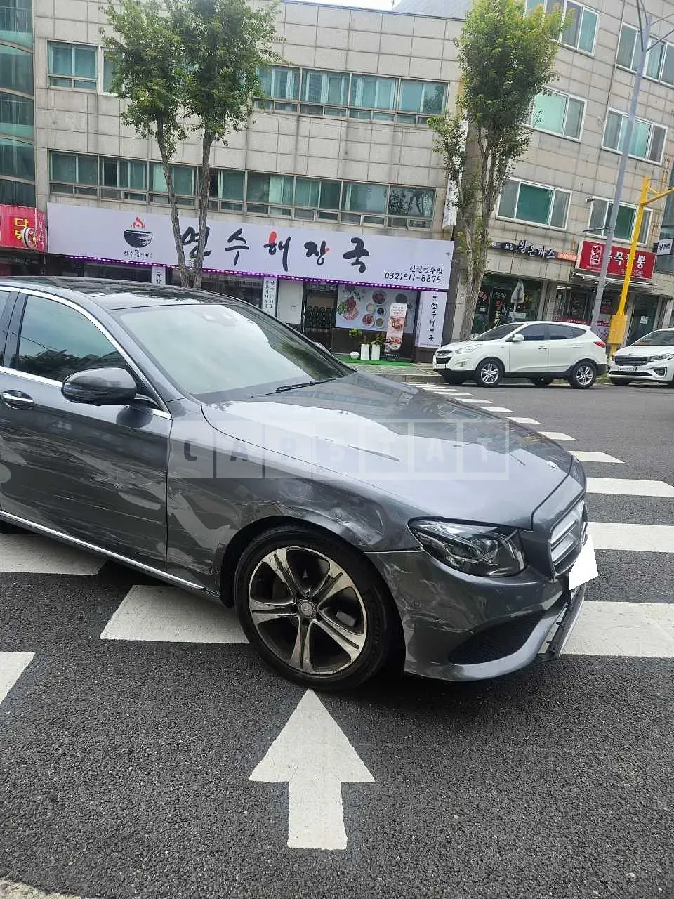 Photo 2 of 25: 2016 Mercedes-Benz E300, VIN WDDZF4JB3HA034314 — Korean insurance auction