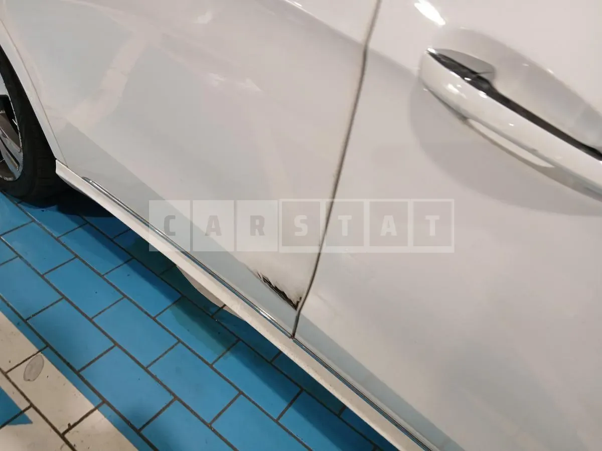 Photo 2 of 10: 2015 Mercedes-Benz E300 4Matic — Korean insurance auction