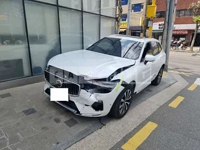 Photo 1 of 31: 2023 Volvo XC60B5 AWD — Korean insurance auction