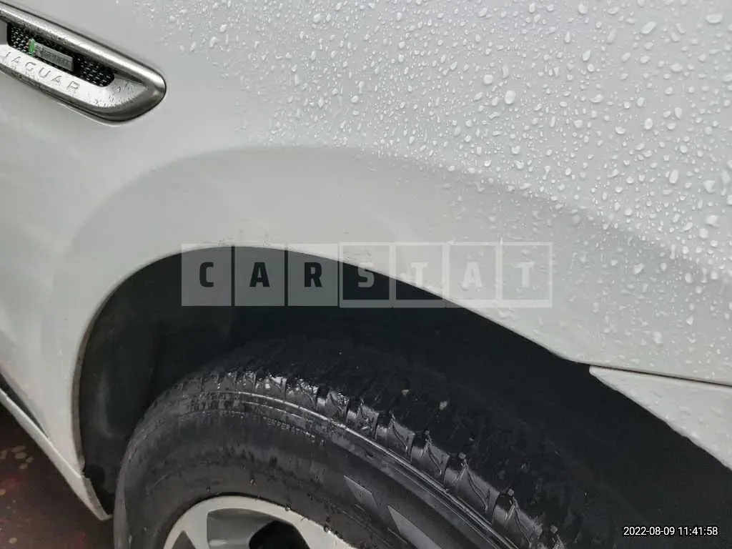 Photo 2 of 20: 2017 Jaguar F-Pace 35T, VIN SADCA2BV1HA066002 — Korean insurance auction